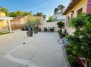 Private Entry - 8932 Krueger St House Unit 8932-1/2