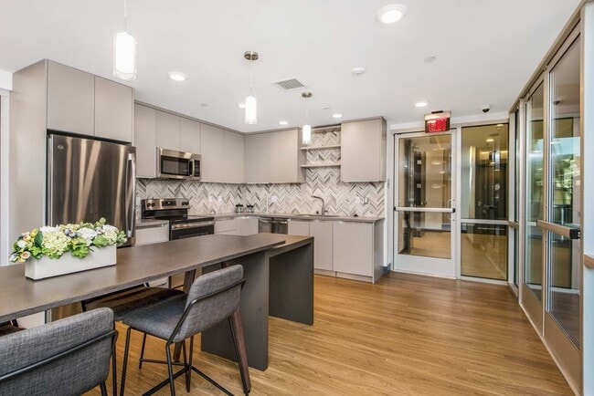 Photo - 453 S Kenmore Ave Unit 409