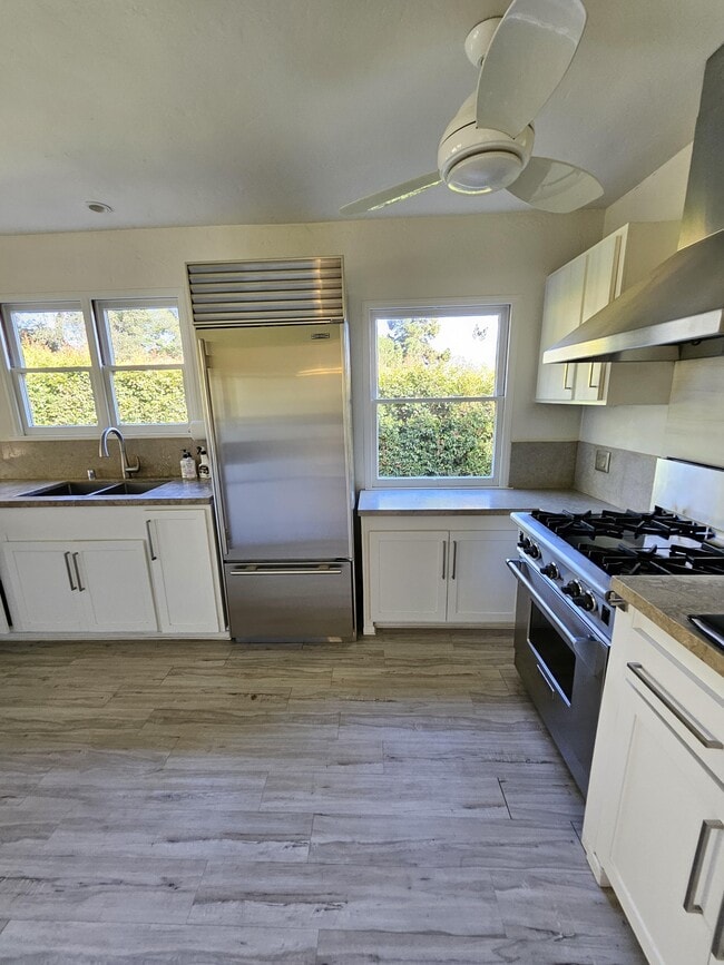 Photo - 1212 W Micheltorena St