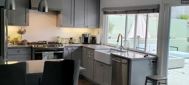 Photo - 2127 Hanford Dr