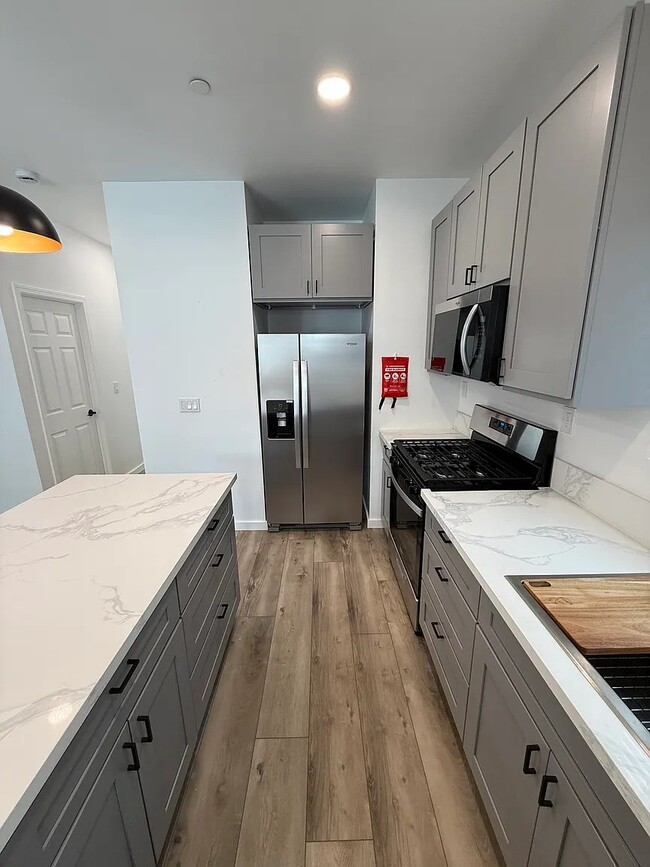 Photo - 1014 Cypress Ave Unit 100