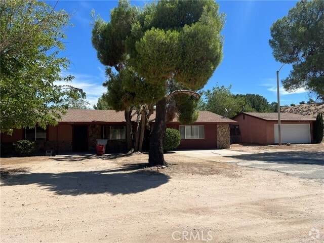 Building Photo - 17000 Allthorn St Rental