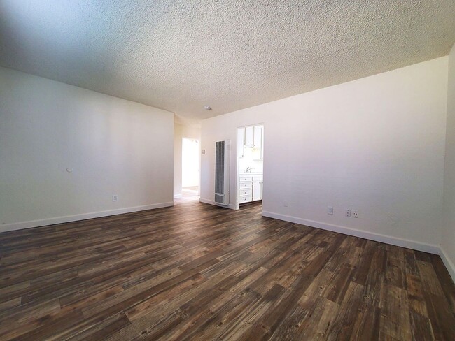 Rosewood Villas: 2 Bedrooms, 1 Bathroom - ... - Rosewood Villas: 2 Bedrooms, 1 Bathroom - ... Apartment Unit 1041-H