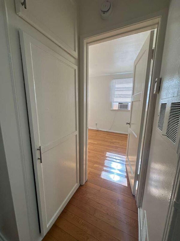 Photo - 1737 N Sycamore Ave Unit 211