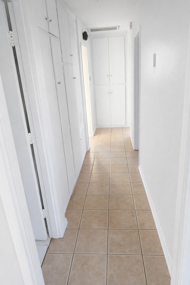 Photo - 526 E Nugent St