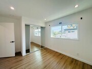 Photo - 10914 Columbus Ave Apartment Unit 4