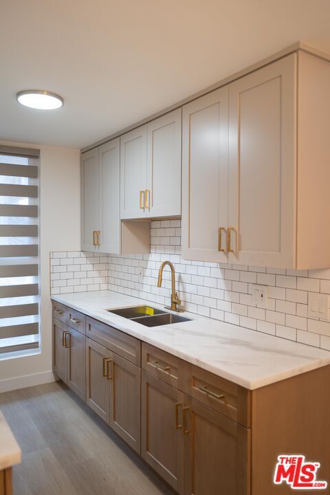 Photo - 860 S Kingsley Dr Unit 206