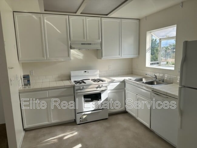 Photo - 725 Pidgeon St