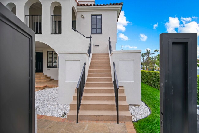 Photo - 1148 S Stanley Ave Unit Upper