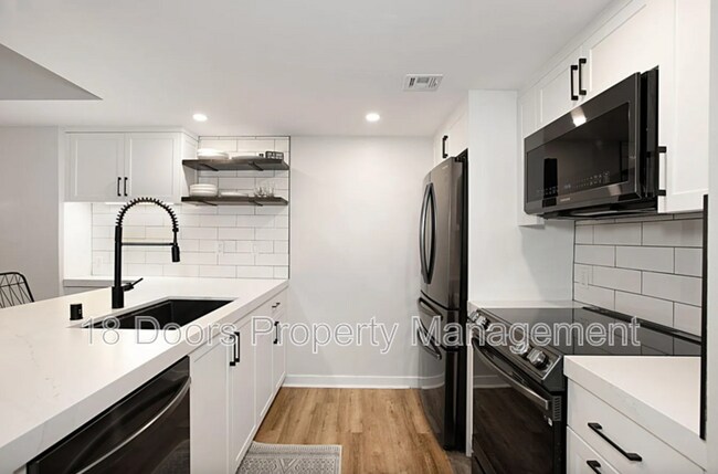 Photo - 425 W Beech St Unit 422 - 422