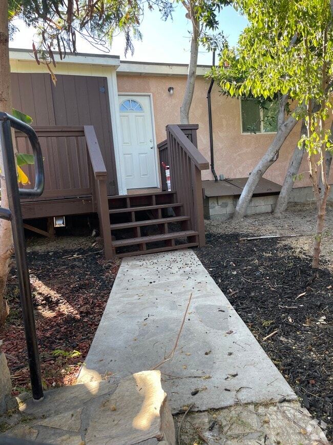 Building Photo - 3806 Linda Vista Dr Unit 3808LindaVista Rental
