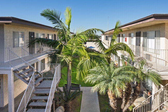 Building Photo - Ryon ave Apartments