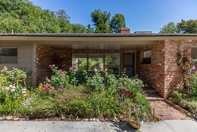 Photo - Classic Mid-Century home moments from Fryman Canyon