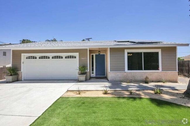 Building Photo - Lovely Family Home w/ Large Backyard & Solar