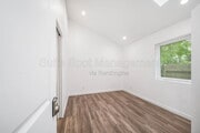 Photo - 420 N Batavia St