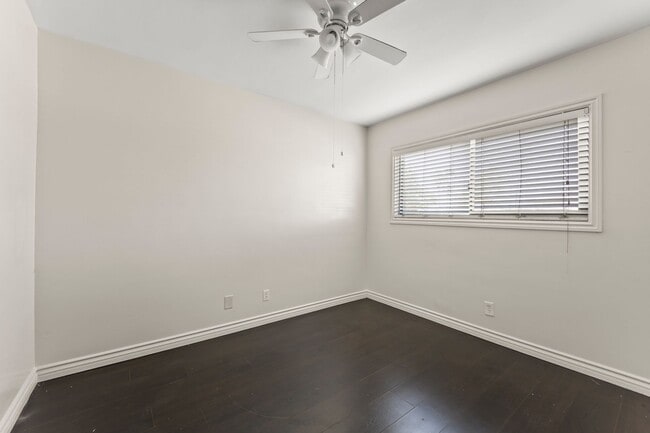 Photo - 4104 E 7th St Unit 2