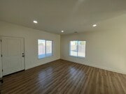 Photo - 449 Tognazzini Ave