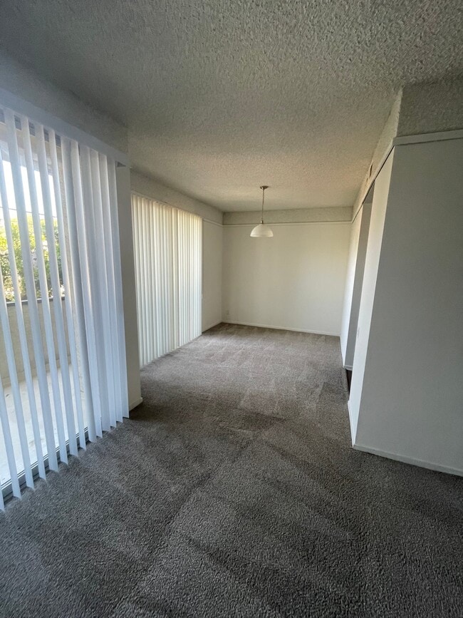 Photo - 1840 Fairburn Ave Unit 311