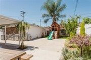 Photo - 16155 Hamlin St