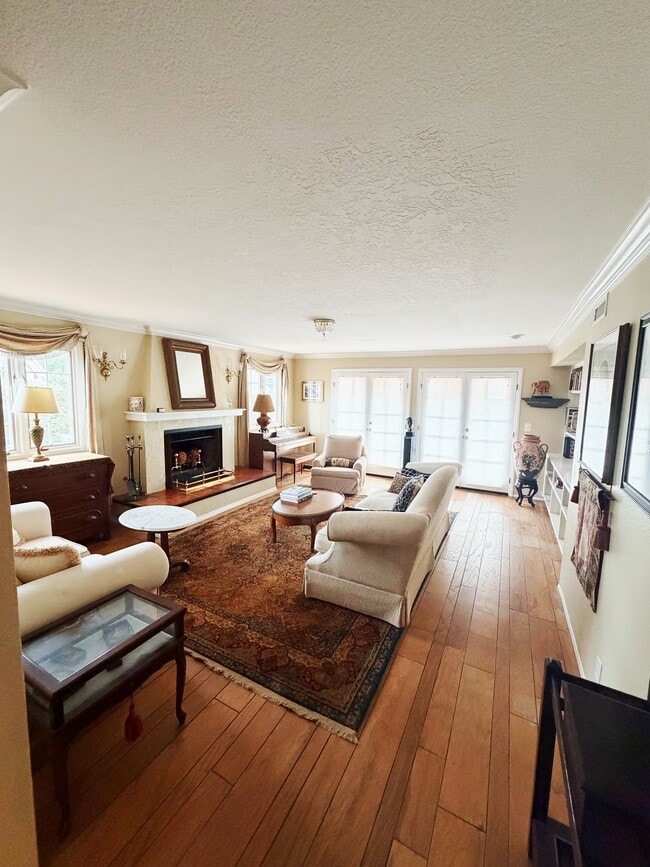 Photo - 444 Fern Glen