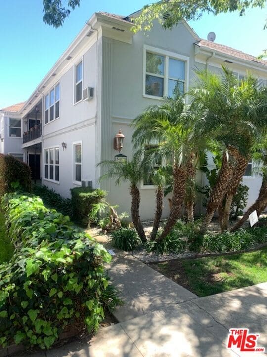 Photo - 312 S Reeves Dr Condo Unit D