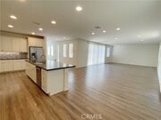 Photo - 417 W Bagnall St