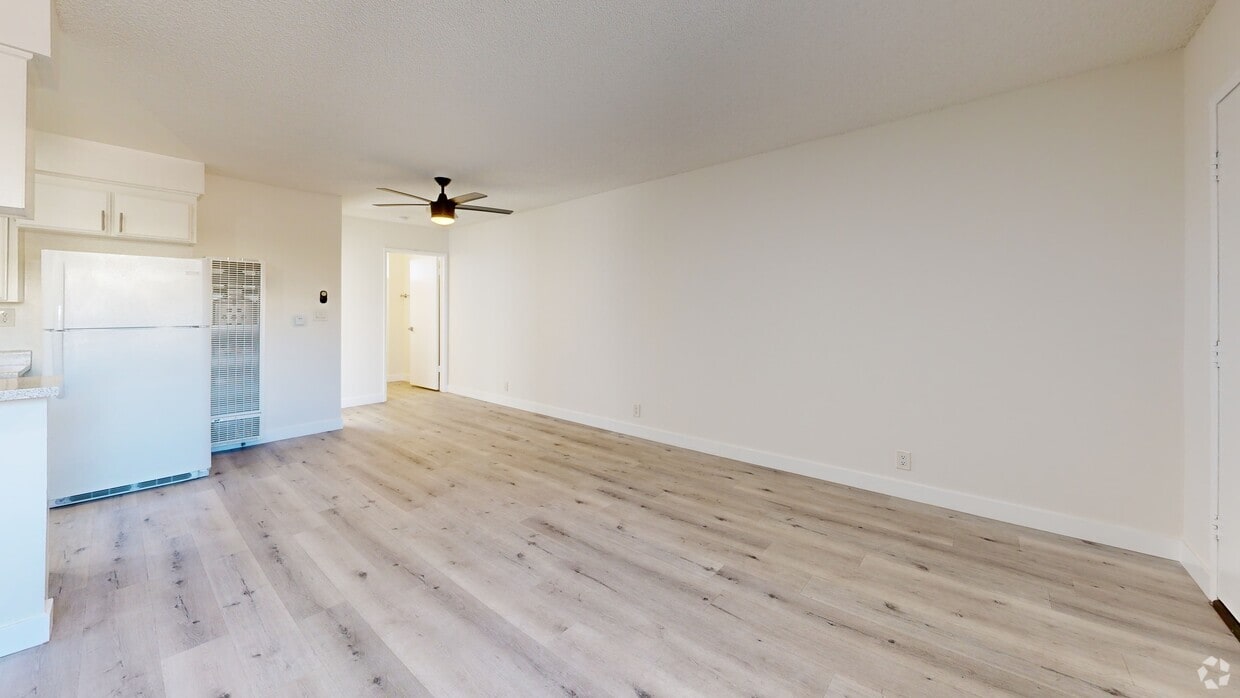 3D Tour - 5121 Klump Ave.