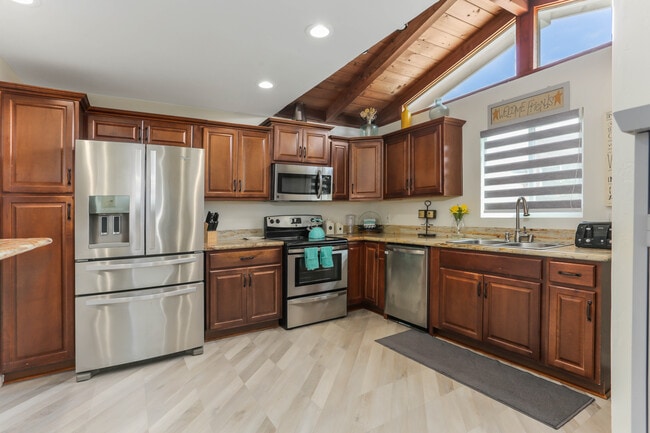 Photo - 5122 Ellsworth St