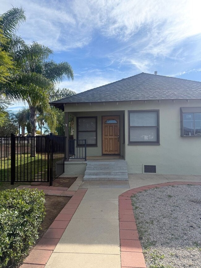 Photo - Cozy 2 bedroom 1 bathroom home!