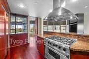 Photo - 2500 6th Ave