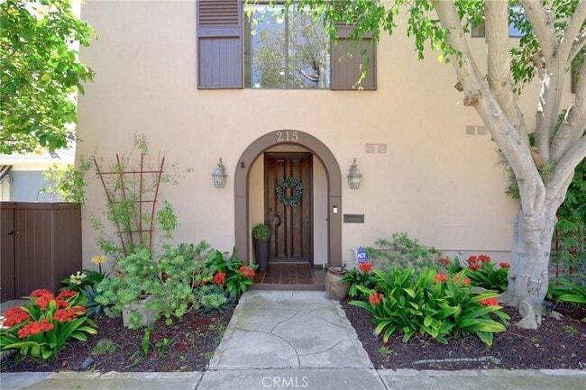 Photo - 215 Monterey Dr