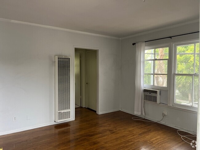 Building Photo - 883 N Hoover St Unit 883 Rental