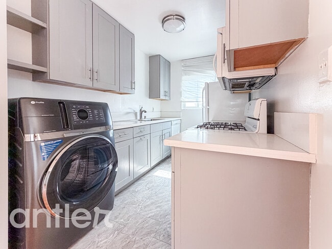 Photo - 7959 Romaine St Unit 6