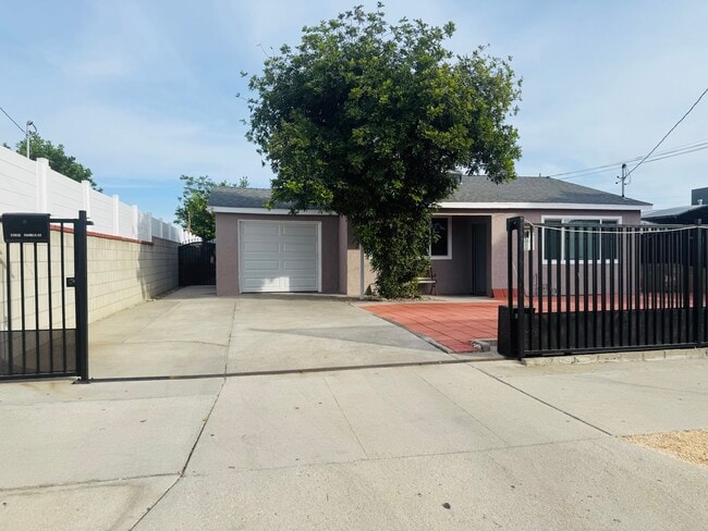 Photo - 13032 Glamis St