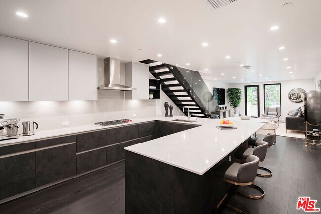 Photo - 724 Croft Ave Unit 108