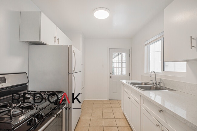 Photo - 238 Fair Oaks Ave Unit I