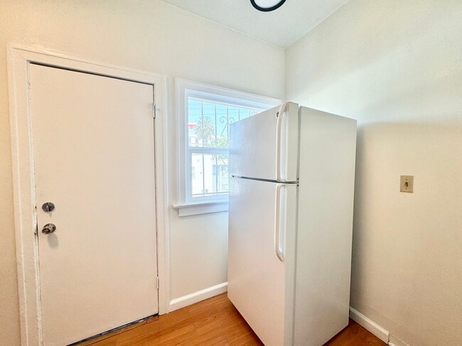 Photo - 1415 N Hobart Blvd Apartment Unit 1/4