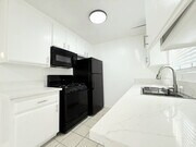 Photo - 1343 W 36th St Unit 3