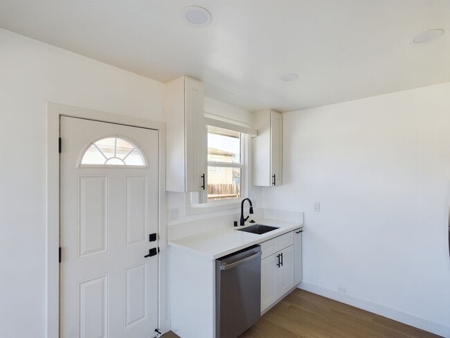 Photo - 5603 Alleghany St Unit 5603