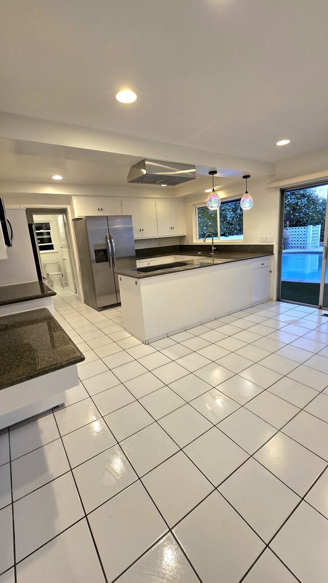 Photo - 3903 Carol Court