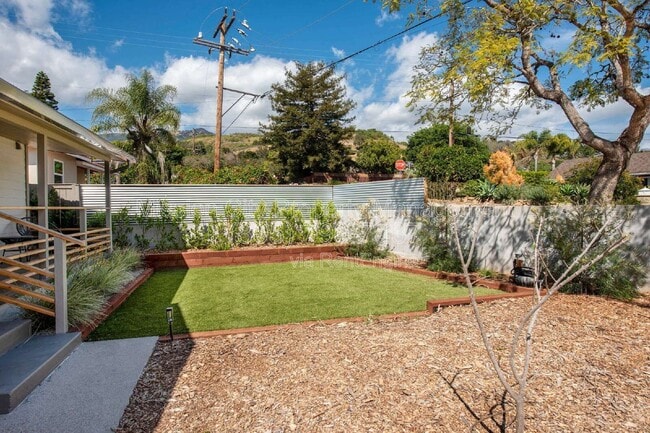 Photo - 337 E Calle Laureles