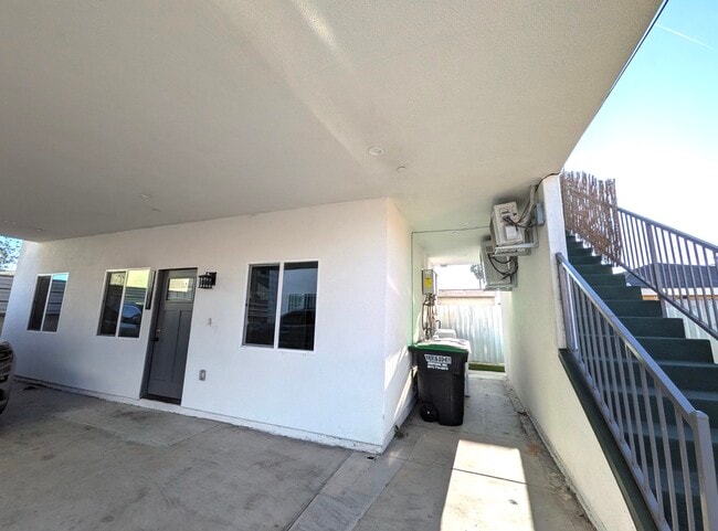 Photo - 11033 S Burin Ave