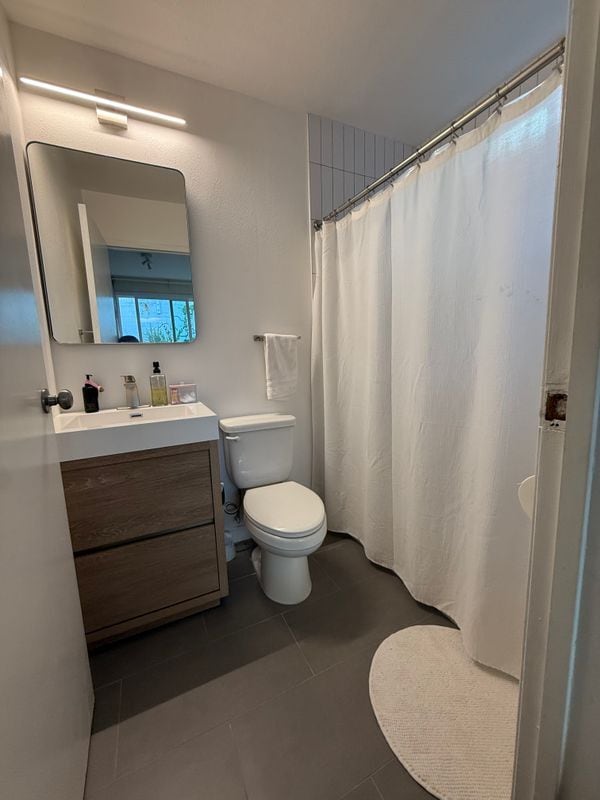 Photo - 2223 1/2 Oak Glen Place