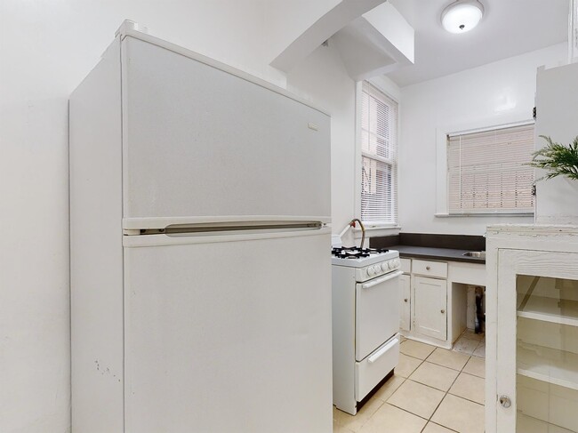 Photo - 21 Westminster Ave Unit 109