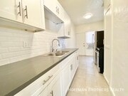 Photo - 832 N Alta Vista Blvd Unit 3/4