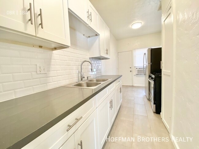 Photo - 832 N Alta Vista Blvd Unit 3/4