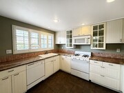 Photo - Stunning 3B/3BA Townhome in Carmel Valley!