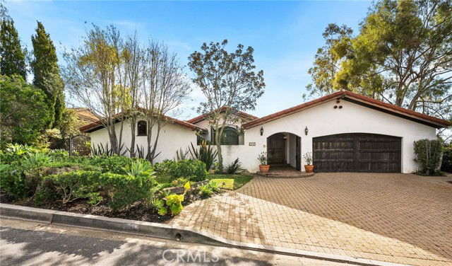 Building Photo - 2575 Temple Hills Dr