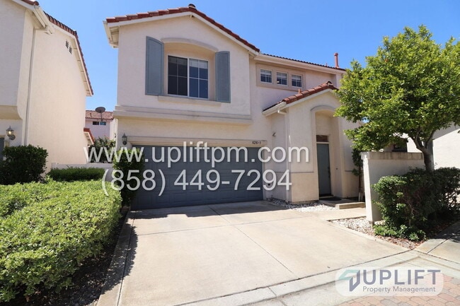 Building Photo - 8281 Gold Coast Dr Unit 3
