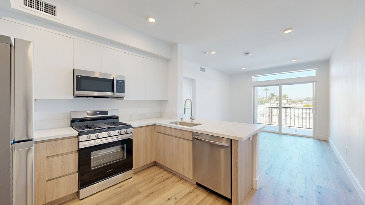 3D Tour - The Bay Apartment Homes